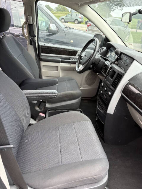 dodge grand caravan 2010 2D4RN5D15AR211763 image dodge grand caravan 2010 2D4RN5D15AR211763 image